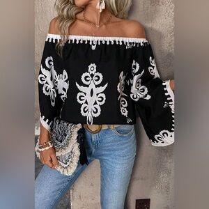 Black & White Boho Off Shoulder Blouse – NWT – Small
